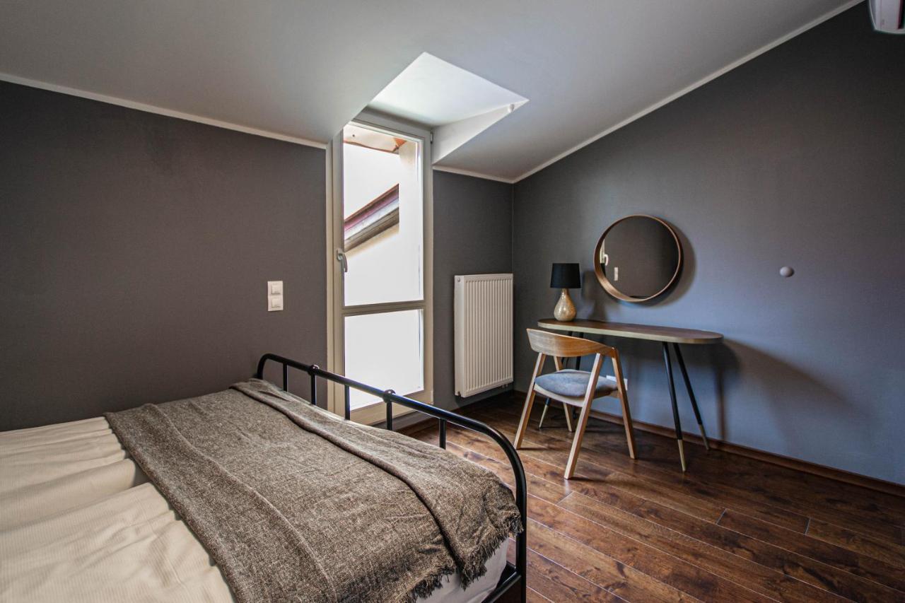 Quite Loft With Balcony And 3 Air Conditioners Prague Ngoại thất bức ảnh