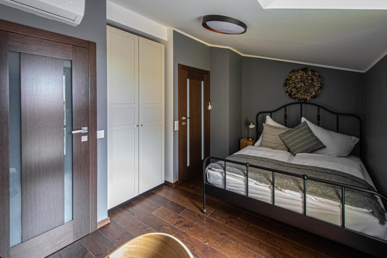Quite Loft With Balcony And 3 Air Conditioners Prague Ngoại thất bức ảnh