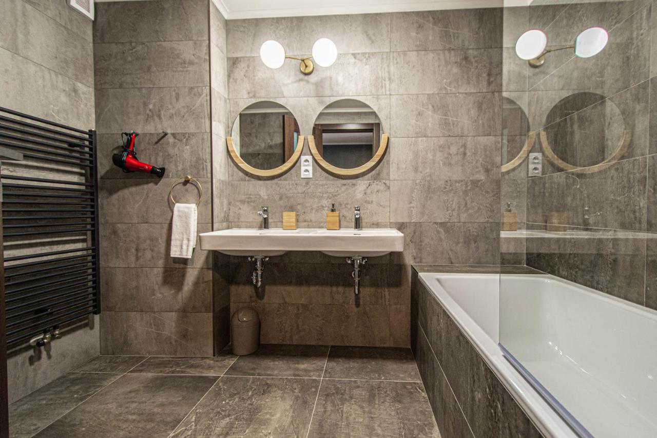 Quite Loft With Balcony And 3 Air Conditioners Prague Ngoại thất bức ảnh